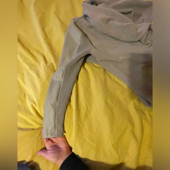 NWT Simply Vera Vera Wang Taupe Cardigan W/ Faux Leather Sleeves Small Classic - Picture 8 of 8